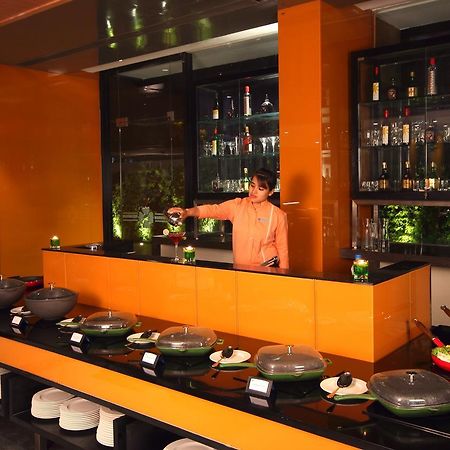 Hotel Fidalgo Pune Bagian luar foto
