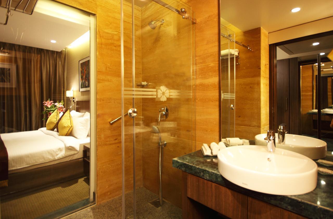 Hotel Fidalgo Pune Bagian luar foto