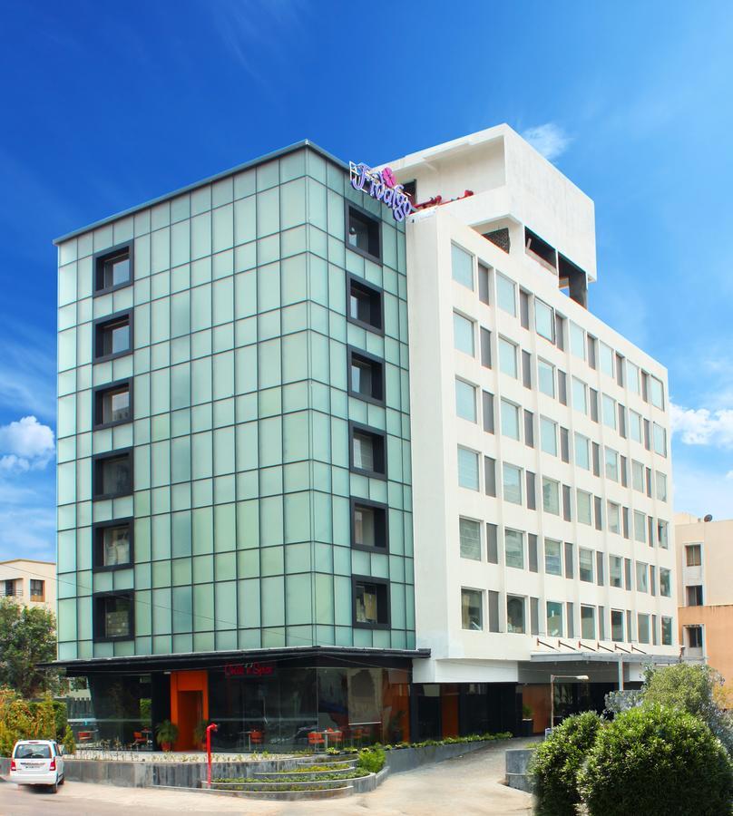 Hotel Fidalgo Pune Bagian luar foto
