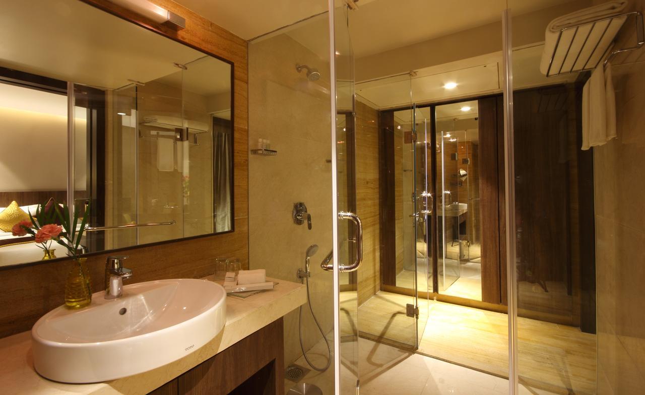 Hotel Fidalgo Pune Bagian luar foto
