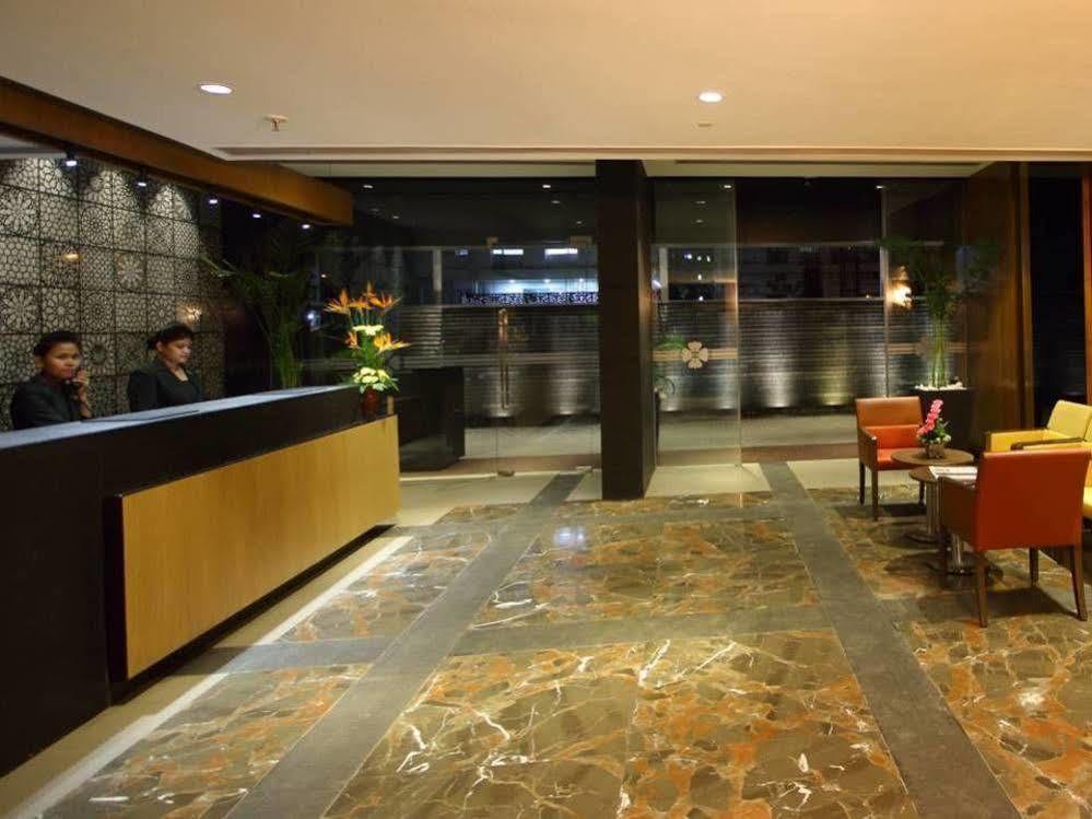 Hotel Fidalgo Pune Bagian luar foto